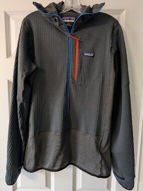 Patagonia Men's R1 Fleece Pullover Hoody - Medium, Forge Grey